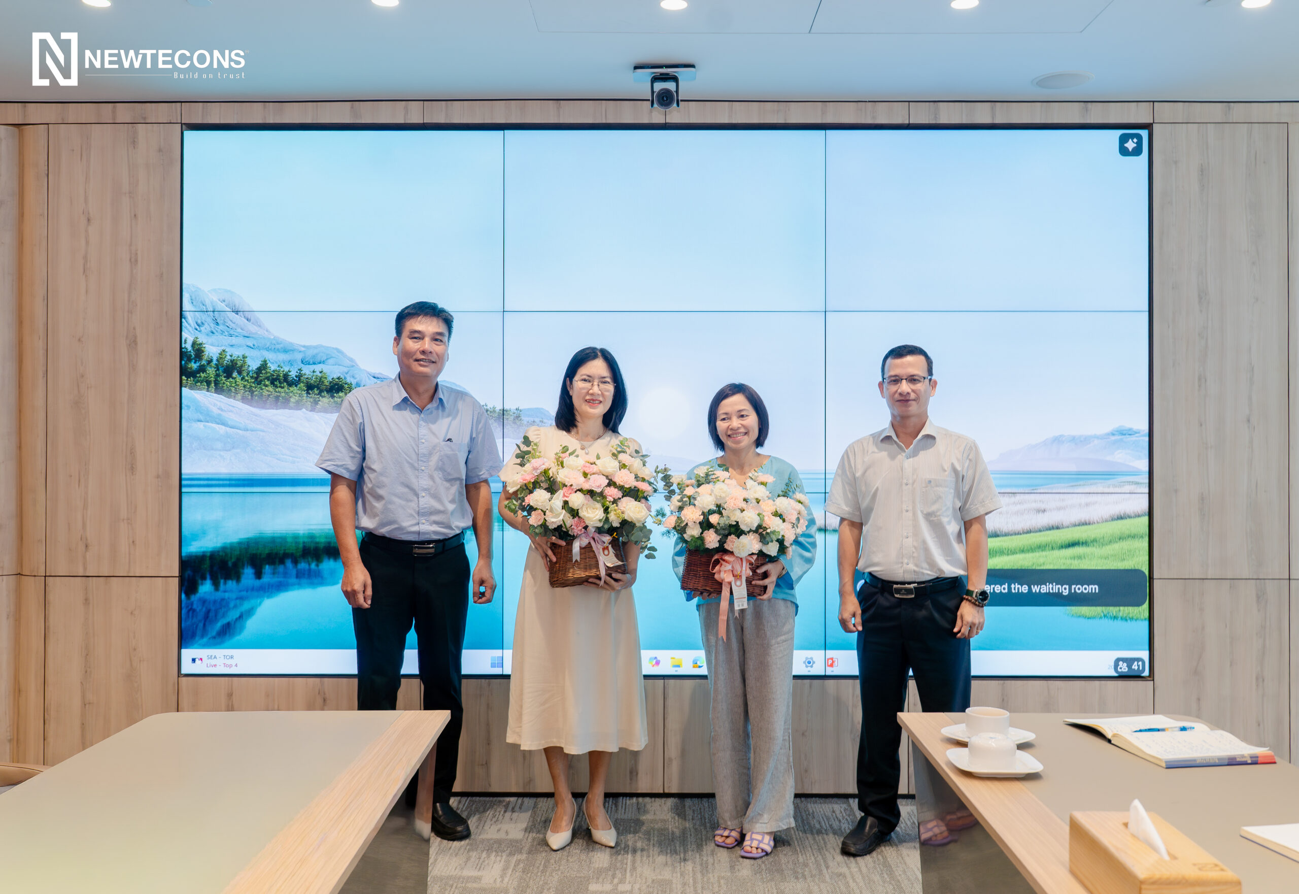 GỬI ĐẾN MỘT NỬA DỊU DÀNG CỦA NEWTECONS