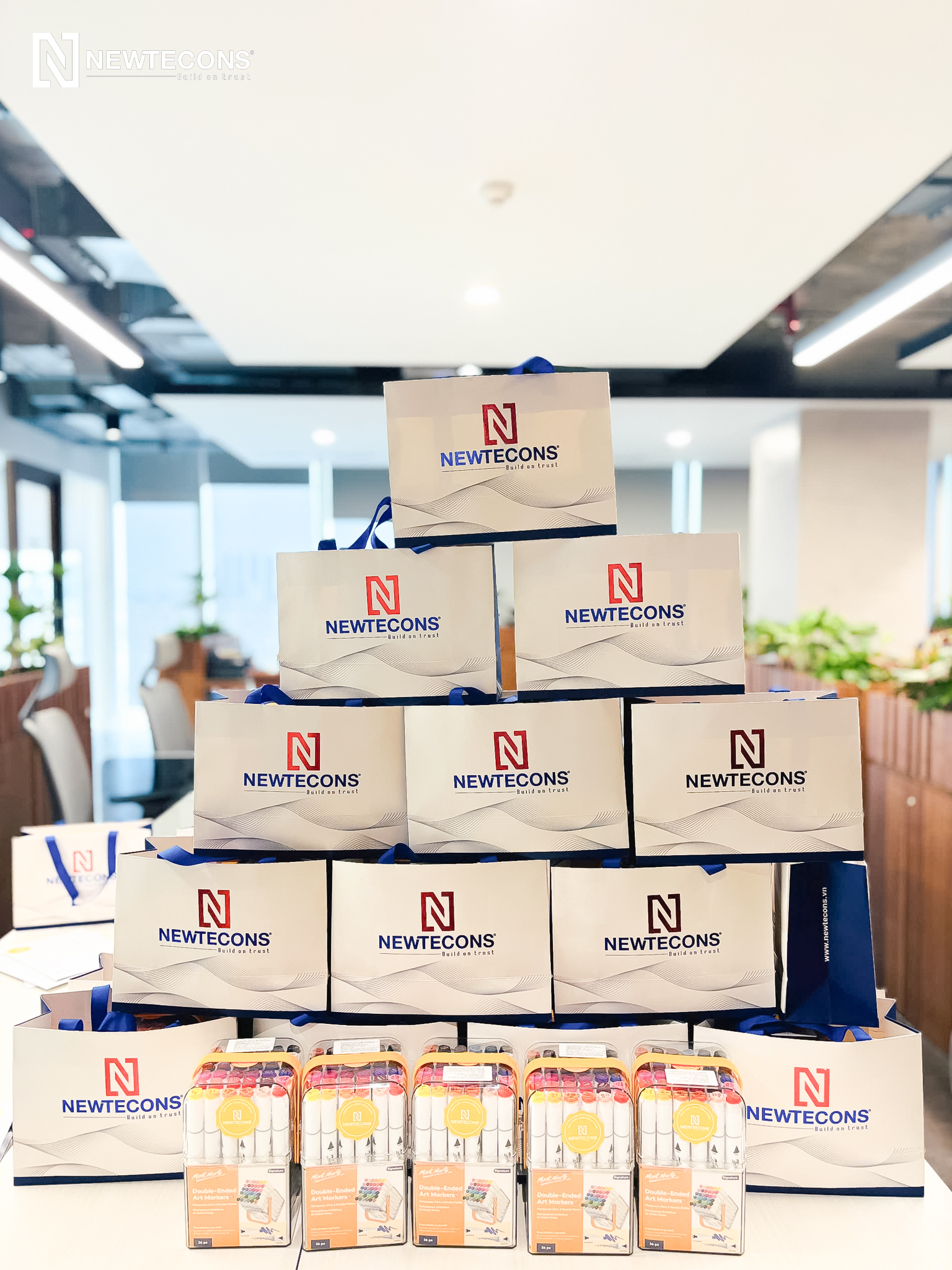 SẮC MÀU TRUNG THU – NÉT VẼ HỒN NHIÊN, GẮN KẾT YÊU THƯƠNG