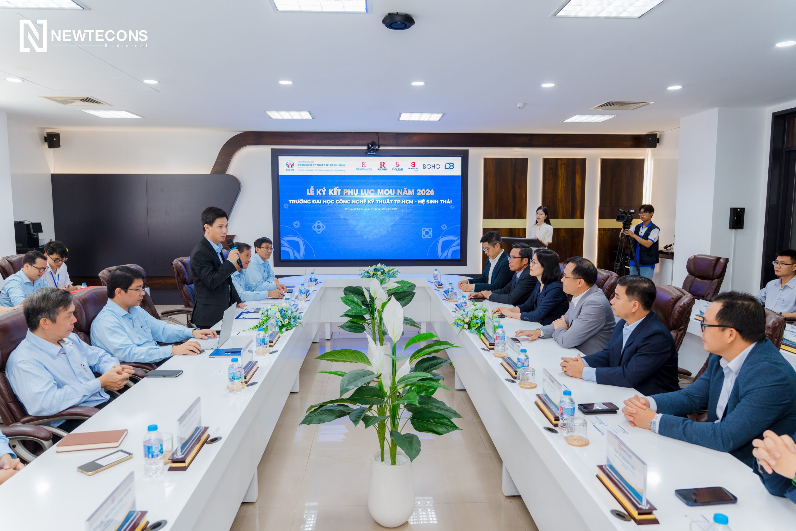 NEWTECONS VÀ HỆ SINH THÁI ĐỒNG HÀNH CÙNG TRƯỜNG ĐẠI HỌC CÔNG NGHỆ KỸ THUẬT TP.HCM TRONG CHUỖI HOẠT ĐỘNG THỰC TẬP – TUYỂN DỤNG